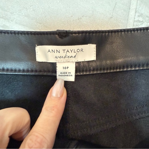 Ann Taylor Weekend Vegan Black Leather Pencil Skirt - Picture 5 of 10